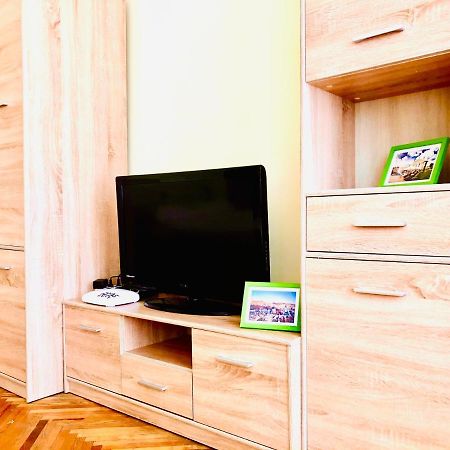 Apartment Near Opera On Horodotska 11 Lviv Kültér fotó